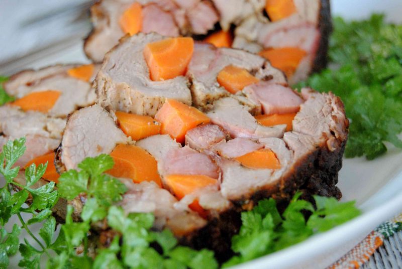 Pieczeń cielęca z marchwią i boczkiem