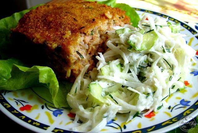 Pieczeń ryżowo - mięsna i surówka Pieczeń ryżowo - mięsna i surówka