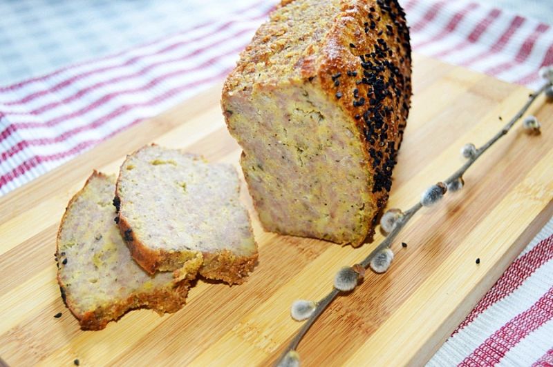 Pieczeń wieprzowo-wołowa z chrzanem i gorczycą  Pieczeń wieprzowo-wołowa z chrzanem i gorczycą