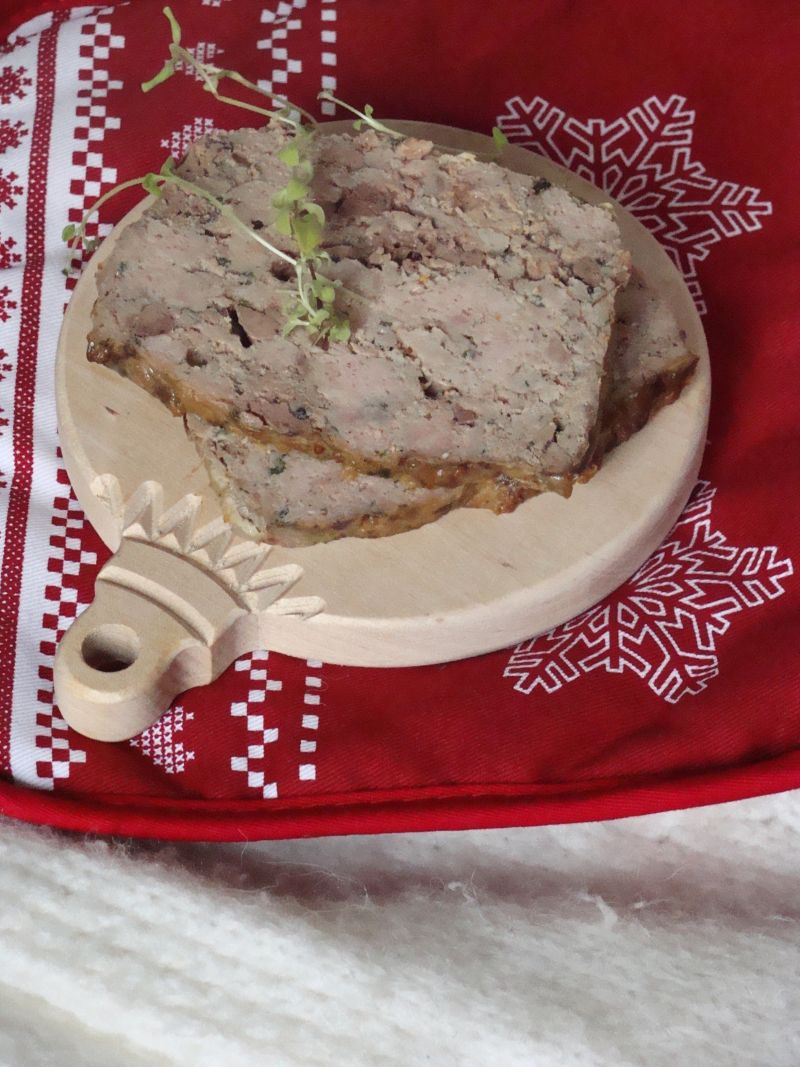 Pieczeń z indykiem i wątróbką  Pieczeń z indykiem i wątróbką