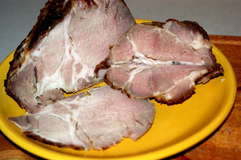 Pieczeń z karkówki w cebulowym sosie.