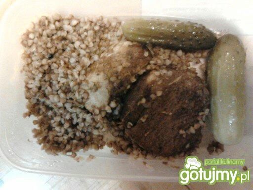 Pieczeń z kaszą gryczaną i ogórkiem kisz Pieczeń z kaszą gryczaną i ogórkiem kisz
