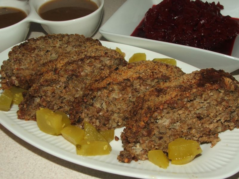 Pieczeń z mielonego i kaszy gryczanej 