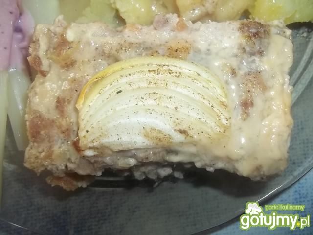 Pieczeń z mięsa mielonego z cebulą Pieczeń z mięsa mielonego z cebulą