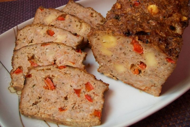 Pieczeń z papryką i żółtym serem Pieczeń z papryką i żółtym serem