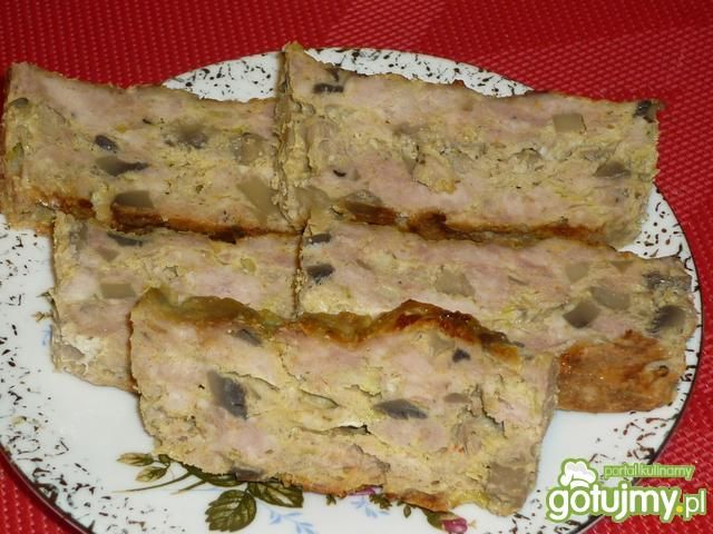 Pieczeń z pieczarkami i porem