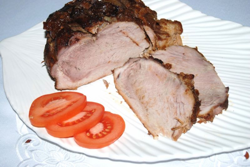Pieczeń z szynki wieprzowej Pieczeń z szynki wieprzowej