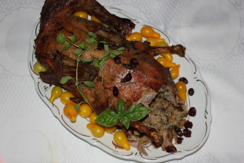 Pieczona kaczka z żurawiną 