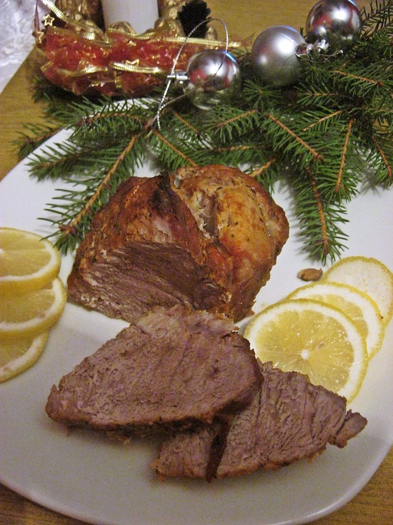Pieczona karkówka w piwnej skorupce Pieczona karkówka w piwnej skorupce