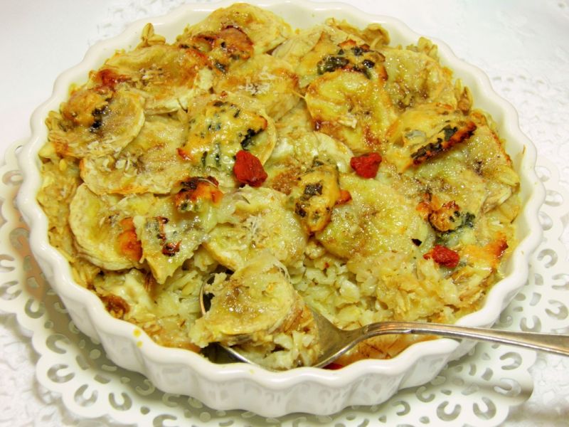 Pieczona owsianka z kokosem, bananem i serem lazur