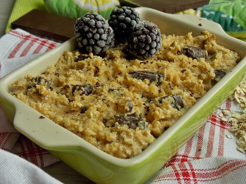 Pieczona owsianka z ricottą i czekoladą Pieczona owsianka z ricottą i czekoladą