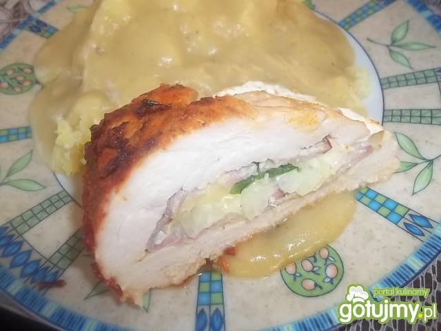 Pieczona pierś z kurczaka z serem  Pieczona pierś z kurczaka z serem
