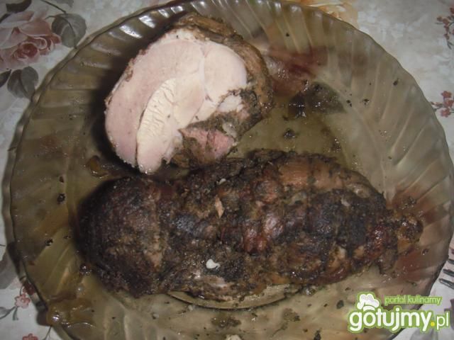 Pieczona polędwica wieprzowa w ziołach Pieczona polędwica wieprzowa w ziołach