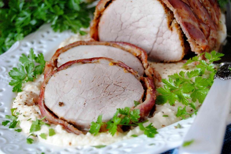 Pieczona szynka w selerowym puree 