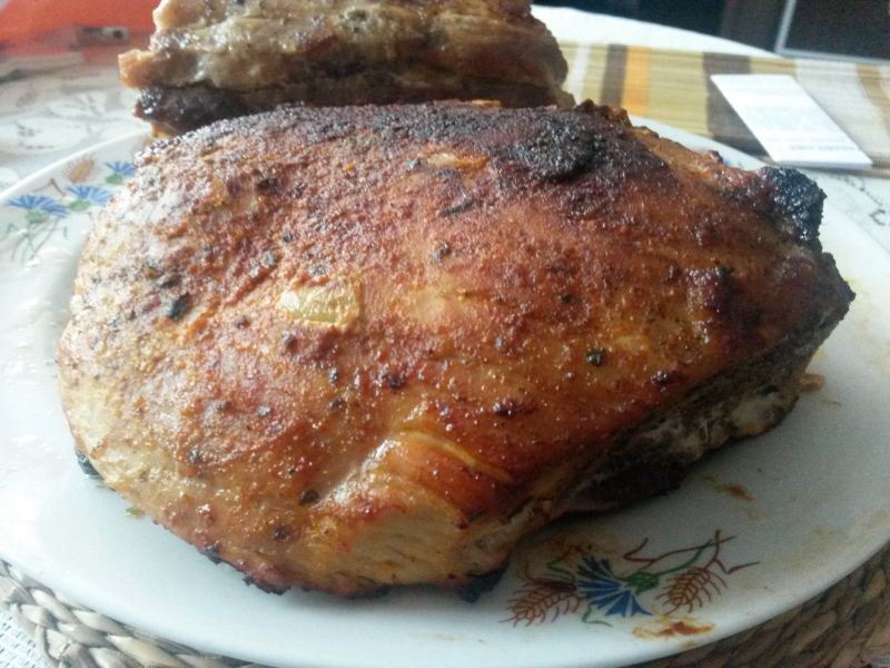 Pieczona szynka wieprzowa