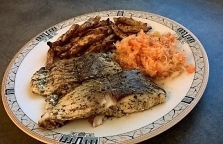 Pieczona tołpyga w marynacie ziołowej Pieczona tołpyga w marynacie ziołowej