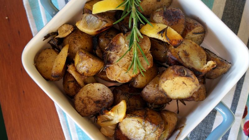 Pieczone cytrynowe ziemniaki Pieczone cytrynowe ziemniaki