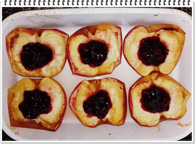 Pieczone jabłka Eli z konfiturą 