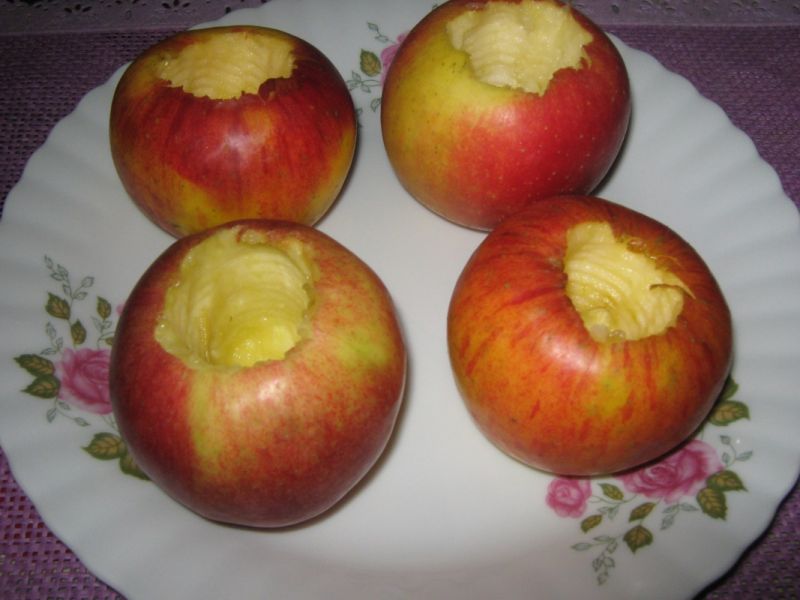 Pieczone jabłka z konfiturą