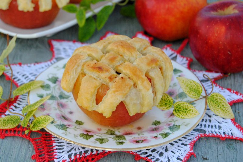 Pieczone jabłka z niespodzianką Pieczone jabłka z niespodzianką