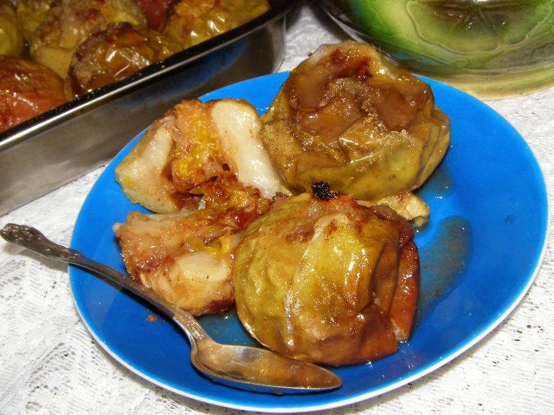Pieczone jabłka z pomarańczą,cynamonem,miodem Pieczone jabłka z pomarańczą,cynamonem,miodem