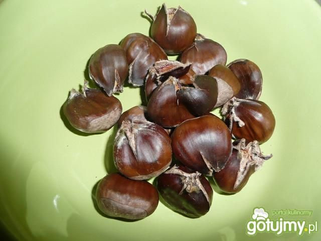 pieczone jadalne kasztany pieczone jadalne kasztany