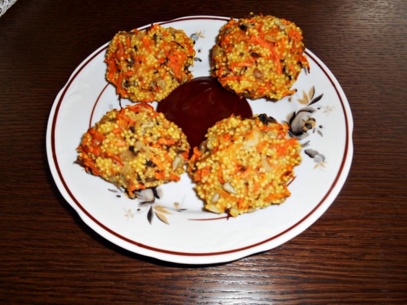 Pieczone kotlety jaglane 