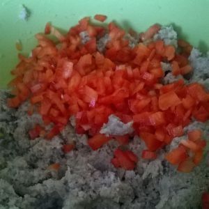Pieczone kotlety rybne z czerwoną papryką