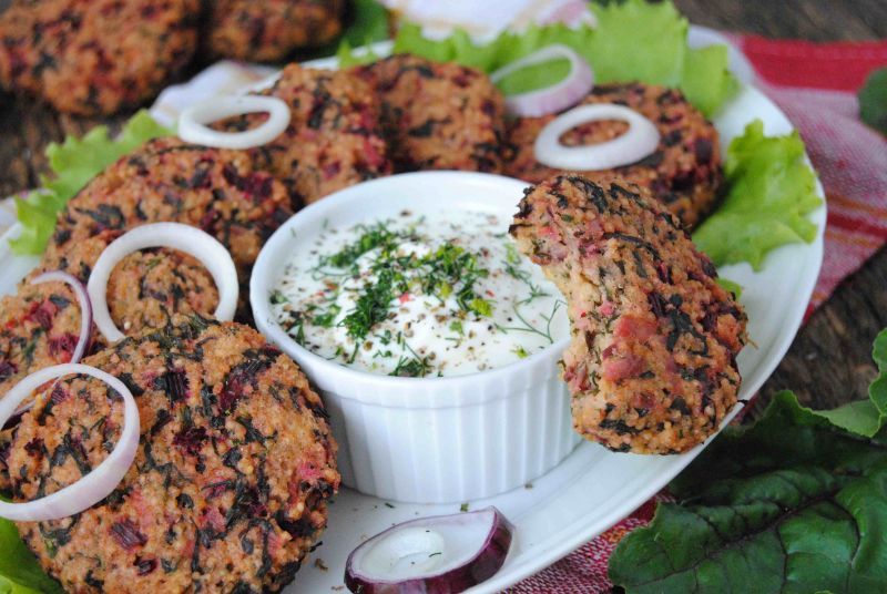 Pieczone kotlety z botwinką