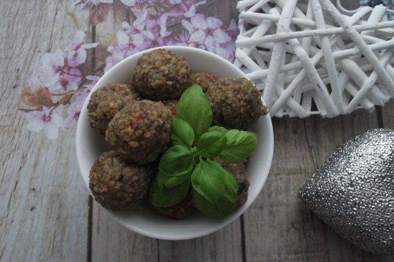 Pieczone kulki mięsne z kaszą Pieczone kulki mięsne z kaszą