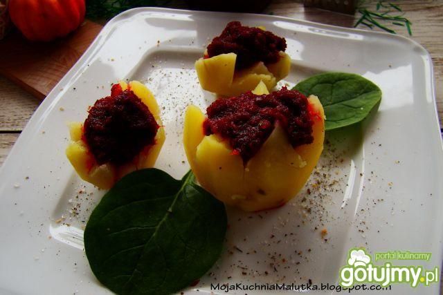 Pieczone nadziewane ziemniaczki 