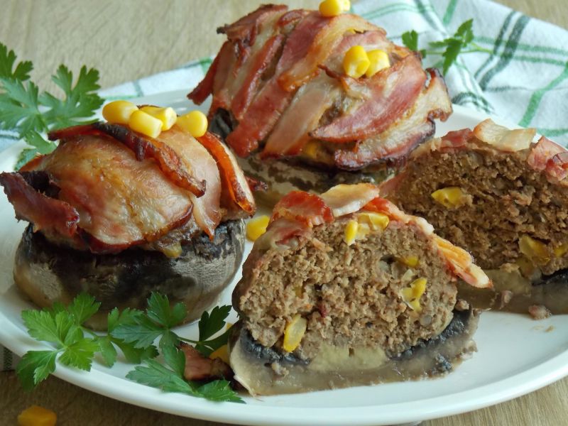 Pieczone pieczarki z wołowiną