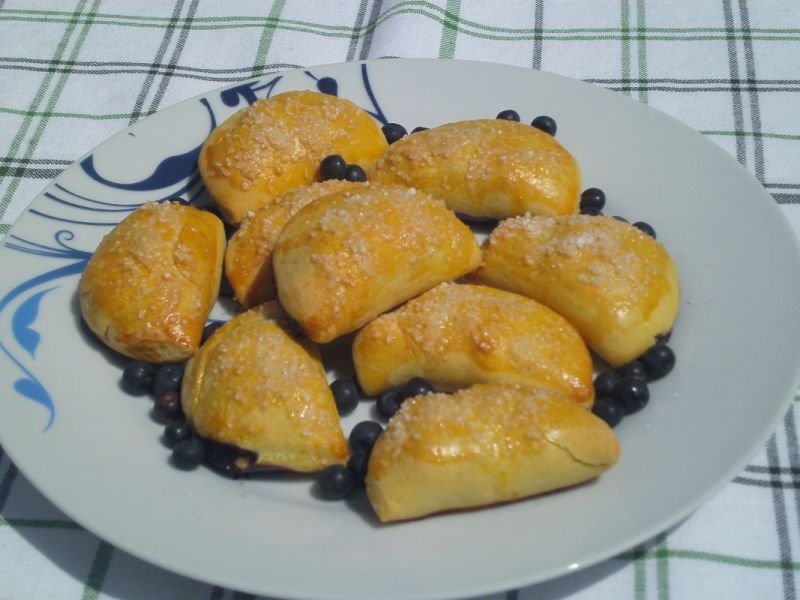 Pieczone pierogi z jagodami Pieczone pierogi z jagodami