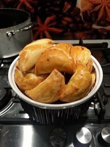 pieczone pierogi z kruchego ciasta