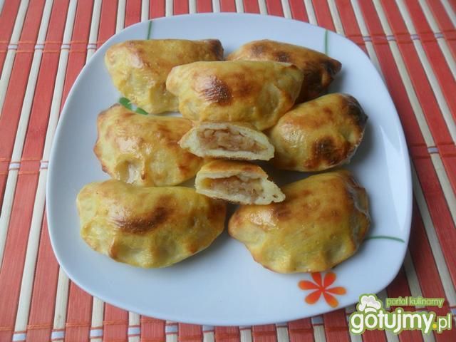 Pieczone pierożki z jabłkami Pieczone pierożki z jabłkami