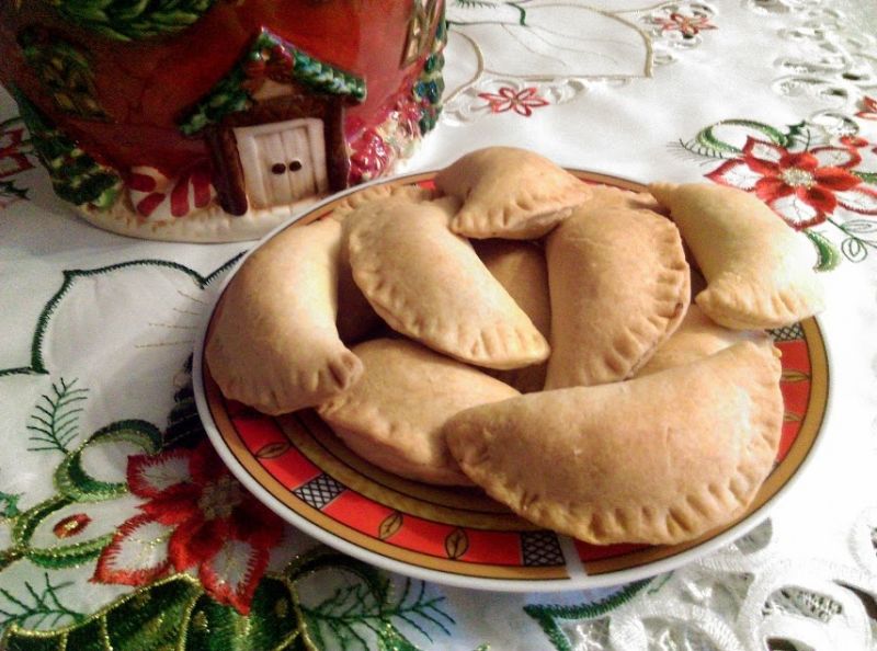 Pieczone pierożki z kapustą i grzybami