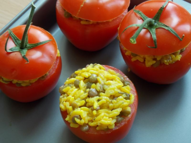 Pieczone pomidory z soczewicą