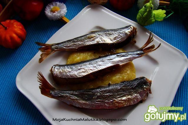 Pieczone śledzie na pure z selera