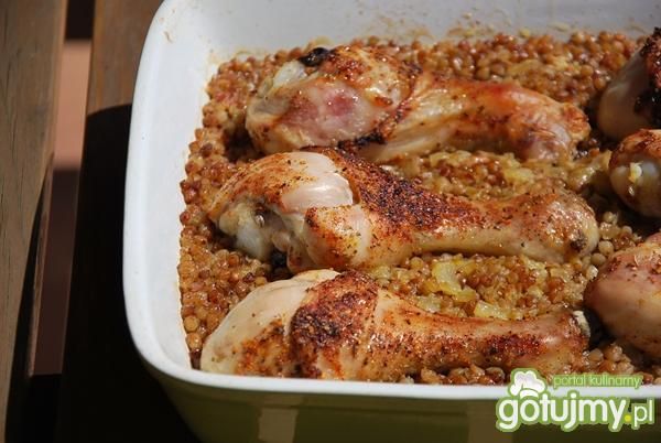 Pieczone udka z kaszą gryczaną Pieczone udka z kaszą gryczaną