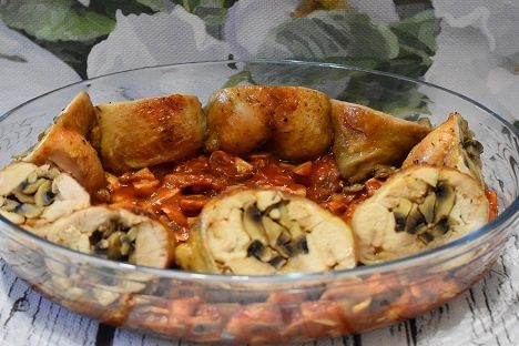 Pieczone udka z pieczarkami