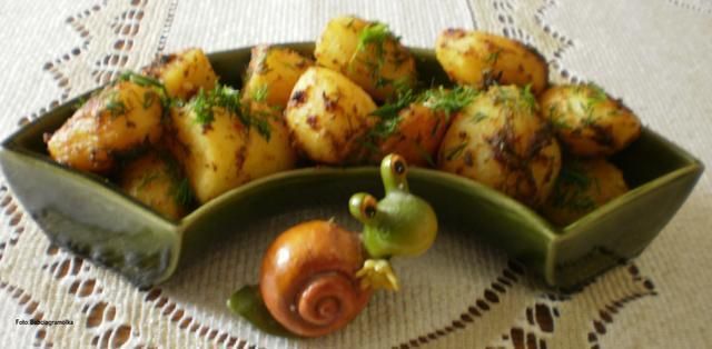 Pieczone ziemniaczki na koperkowo: Pieczone ziemniaczki na koperkowo: