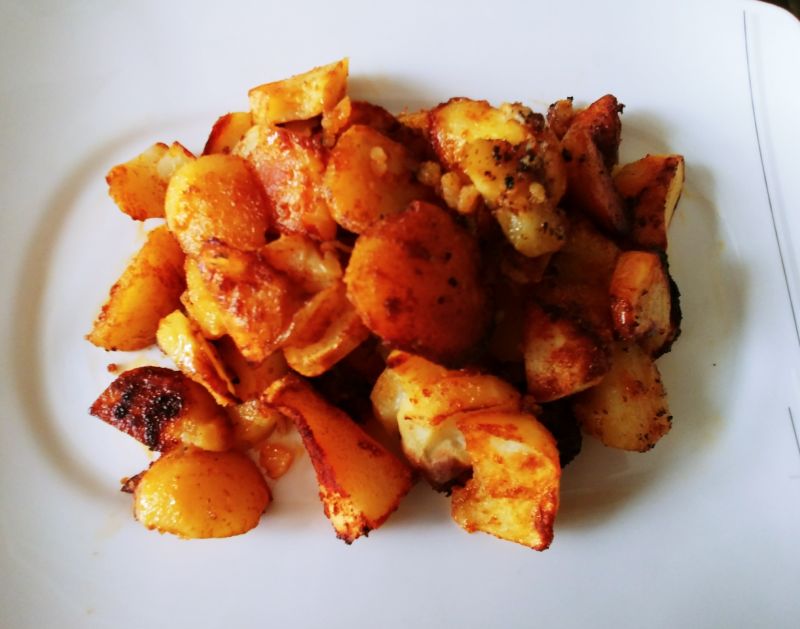 Pieczone ziemniaczki w pikantnych przyprawach