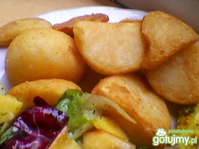 Pieczone ziemniaki z masłem