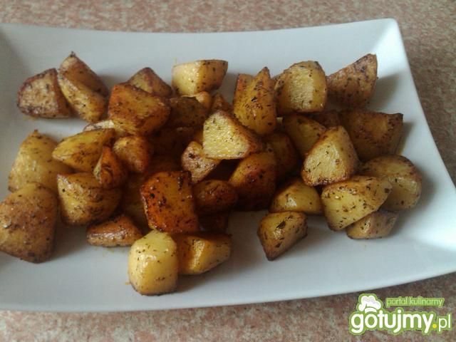 Pieczone ziemniaki z rozmarynem  Pieczone ziemniaki z rozmarynem