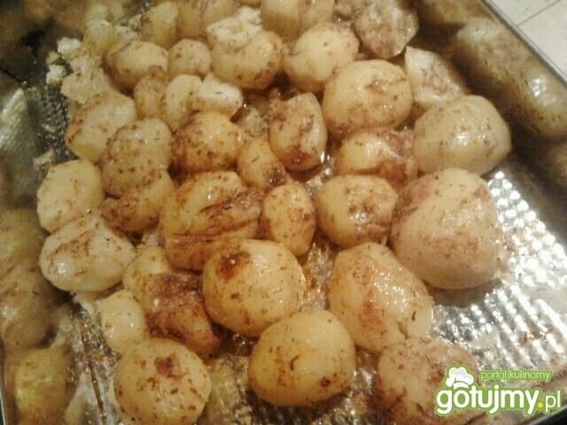 Pieczone ziemniaki z ziołami 