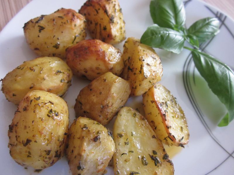 Pieczone ziołowe ziemniaczki