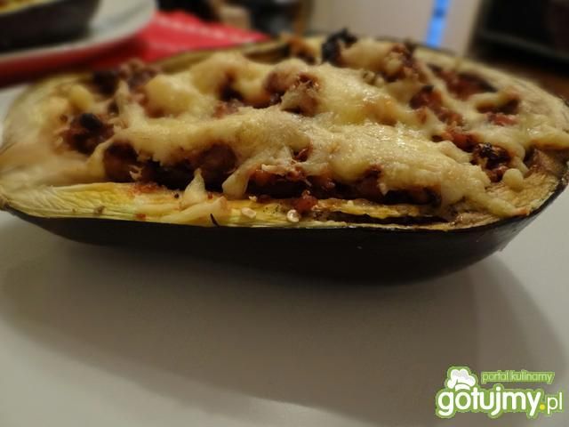 Pieczony bakłażan z mięsem mielonym Pieczony bakłażan z mięsem mielonym