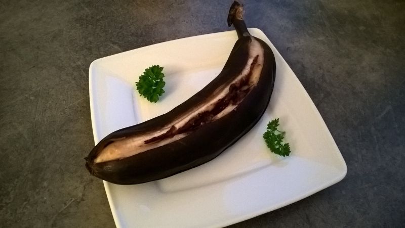 Pieczony banan z czekoladą Pieczony banan z czekoladą