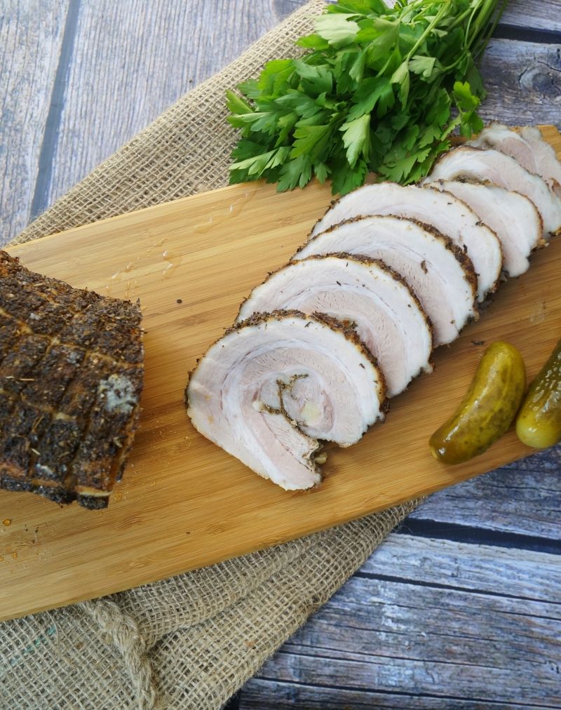 Pieczony boczek w ziołach  Pieczony boczek w ziołach