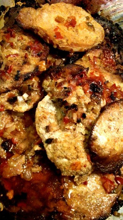 Pieczony karczek z warzywami konserwowymi 